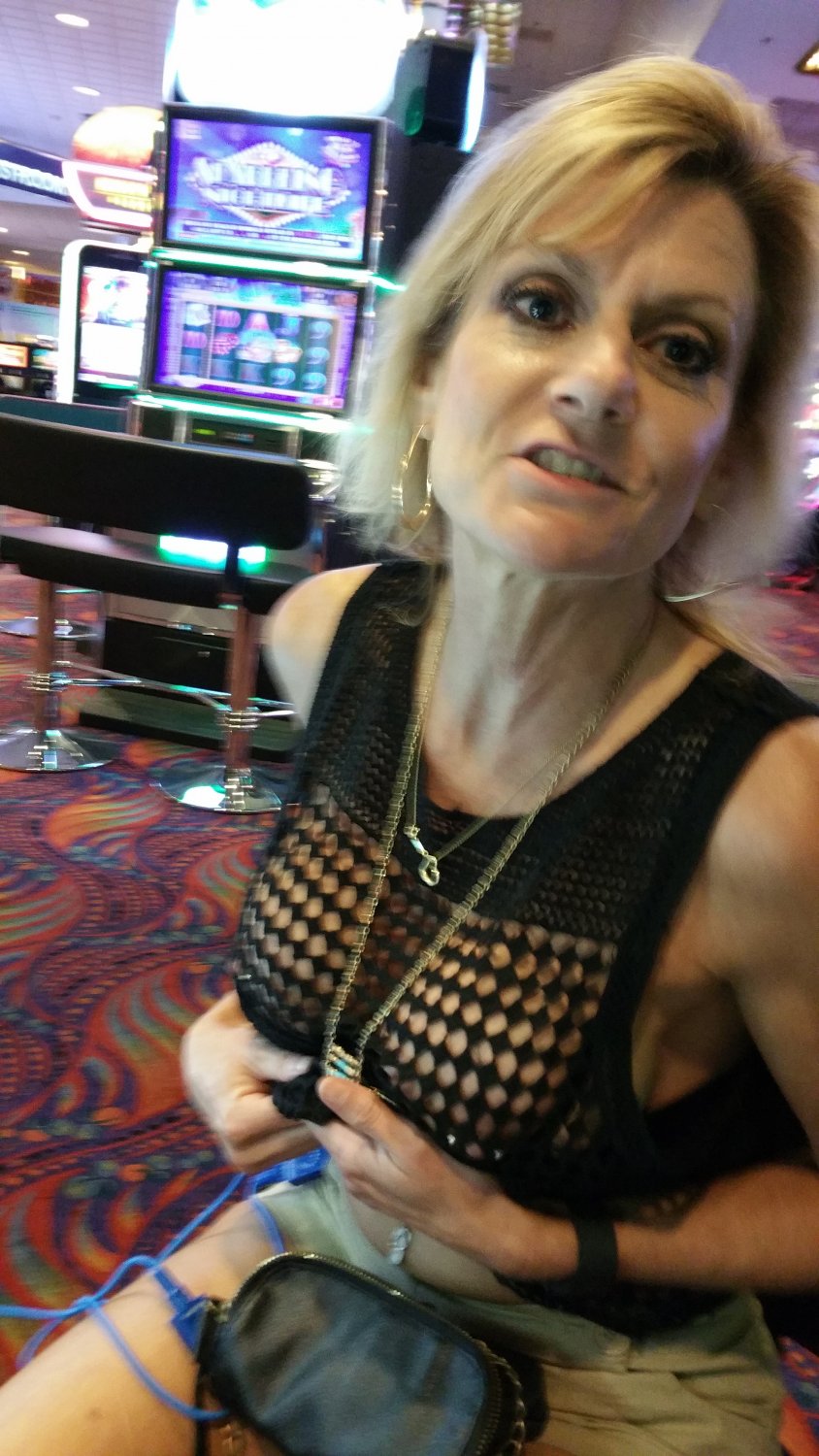 Erin Pierced Webslut Slut Public Braless Pinktacodreamer #9RwdXuPi